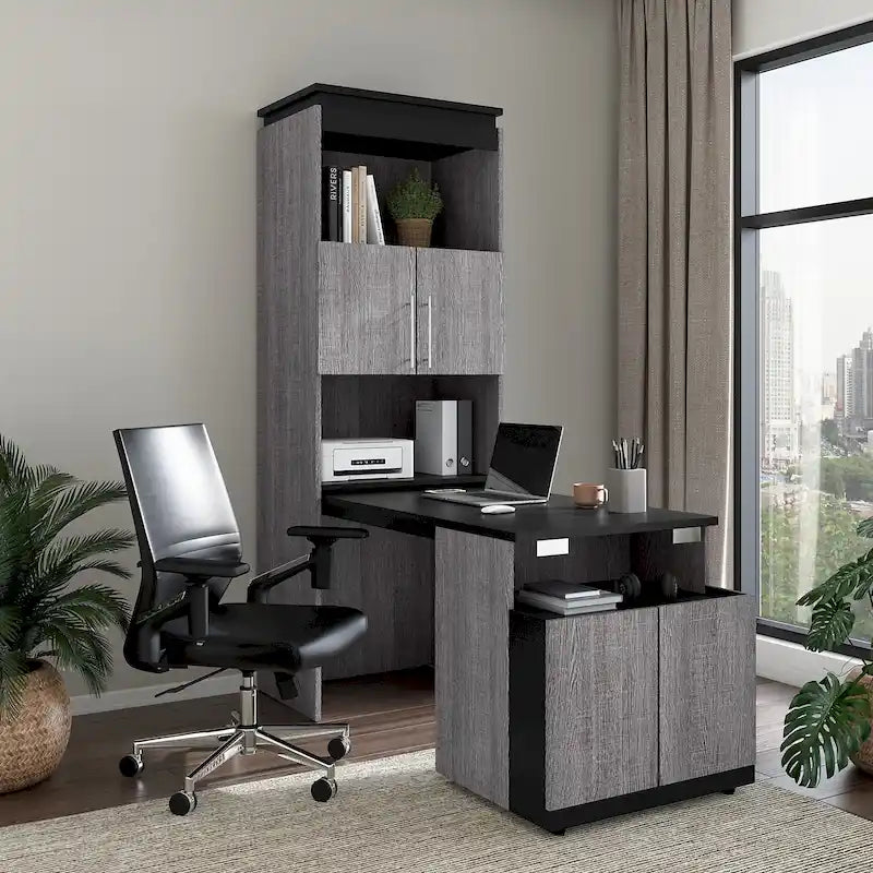 Armoires hautes avec portes et tables pliantes