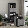 Armoires hautes avec portes et tables pliantes