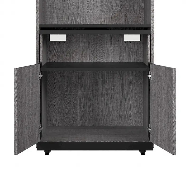 Armoires hautes avec portes et tables pliantes